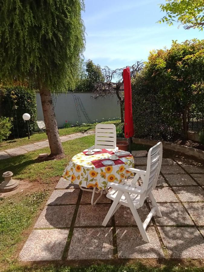 B&B Il Cantuccio Desenzano del Garda Bagian luar foto